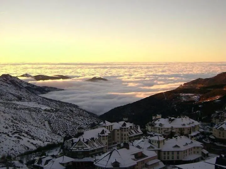 Sierra Nevada A Pie De Pista Ski 西班牙